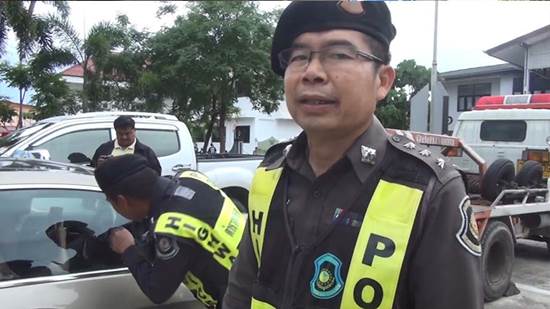 ลูกเศรษฐีลาวซิ่งเบนซ์แหกด่าน ลูกเศรษฐีลาวซิ่งเบนซ์แหกด่าน