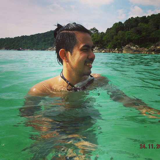 ลูกชายอดีต ส.ส.ปทุมธานี สำลักน้ำทะเล ติดเชื้อในสมองเสียชีวิต ลูกชายอดีต ส.ส.ปทุมธานี สำลักน้ำทะเล ติดเชื้อในสมองเสียชีวิต