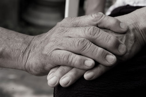 ดราม่าสุดขีด เมื่อลูกคิดว่าพ่อแม่เป็นตัวถ่วง ดราม่าสุดขีด เมื่อลูกคิดว่าพ่อแม่เป็นตัวถ่วง