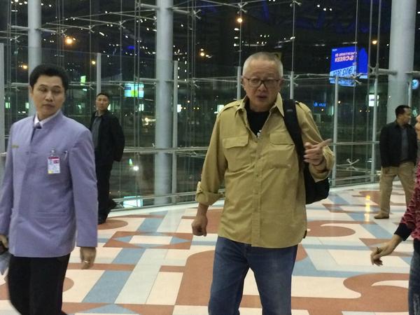 นายสนธิ ลิ้มทองกุล นายสนธิ ลิ้มทองกุล