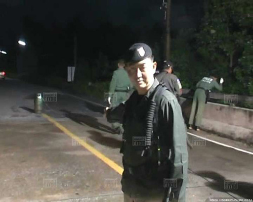 มทภ.4 ปัด ประกาศเคอร์ฟิว 6 ตำบล ล่าโจรใต้ แต่ใช้กฎอัยการศึก มทภ.4 ปัด ประกาศเคอร์ฟิว 6 ตำบล ล่าโจรใต้ แต่ใช้กฎอัยการศึก