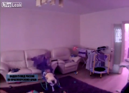 เผยคลิปพี่เลี้ยงเด็กสุดโหด ตบตีเด็กไม่ยั้งหลังร้องไห้โยเย