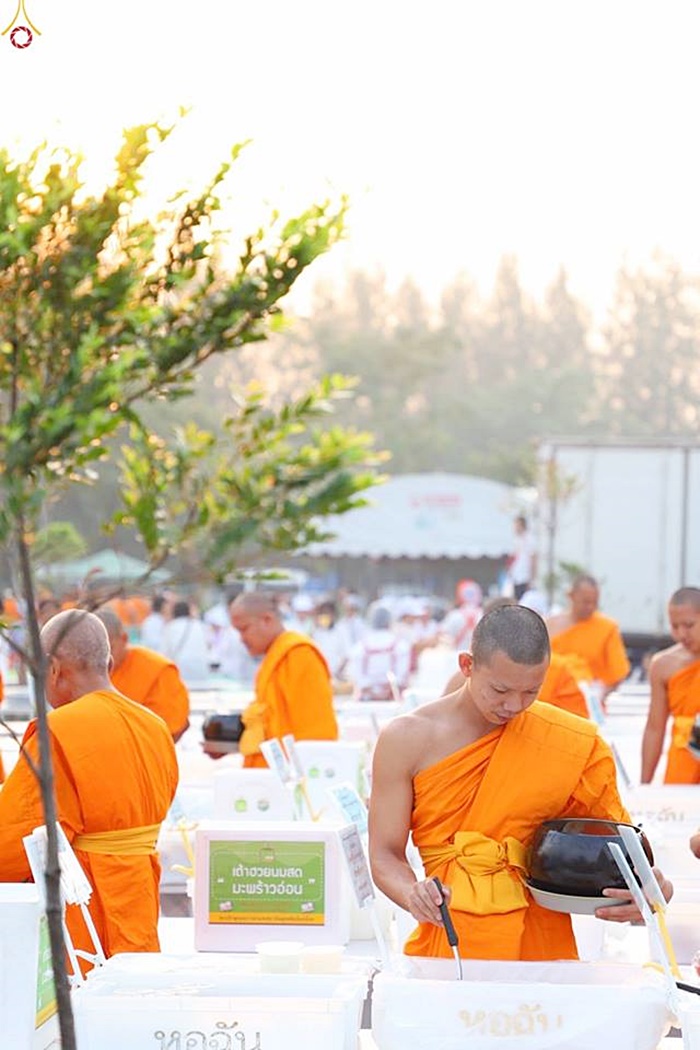 จัดบุฟเฟ่ต์เลี้ยงพระสงฆ์ จัดบุฟเฟ่ต์เลี้ยงพระสงฆ์