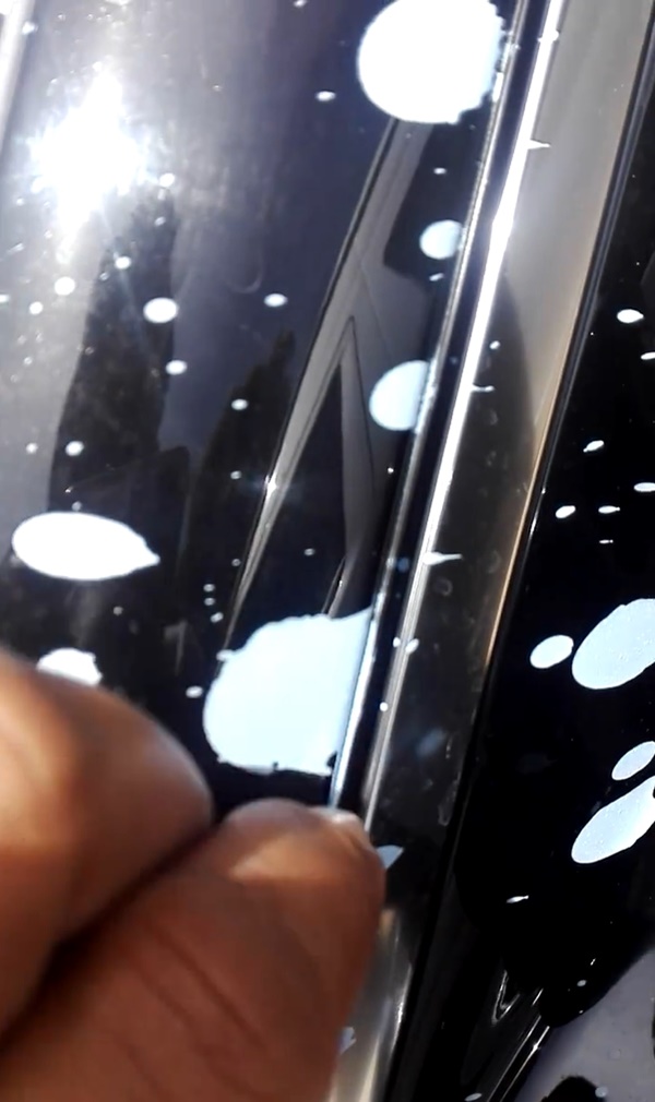 รถหรูสภาพเละหลังสงกรานต์ รถหรูสภาพเละหลังสงกรานต์