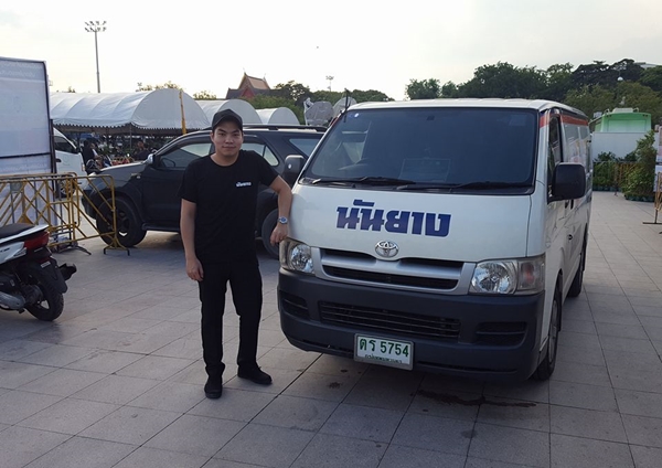 น้ำใจคนไทย ตั้งจุดให้ยืมรองเท้าหุ้มส้น น้ำใจคนไทย ตั้งจุดให้ยืมรองเท้าหุ้มส้น