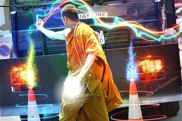 พระชูนิ้วกลาง พระชูนิ้วกลาง