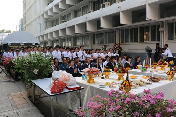 พิธีบรรจุร่าง-ขอขมา อาจารย์ใหญ่ พิธีบรรจุร่าง-ขอขมา อาจารย์ใหญ่