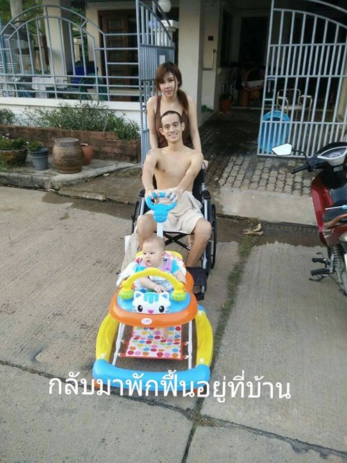 คุณแม่ยังสาวต้องกลายเป็นหัวหน้าครอบครัว คุณแม่ยังสาวต้องกลายเป็นหัวหน้าครอบครัว