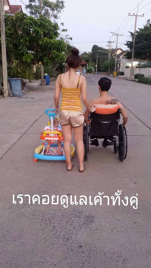 คุณแม่ยังสาวต้องกลายเป็นหัวหน้าครอบครัว คุณแม่ยังสาวต้องกลายเป็นหัวหน้าครอบครัว