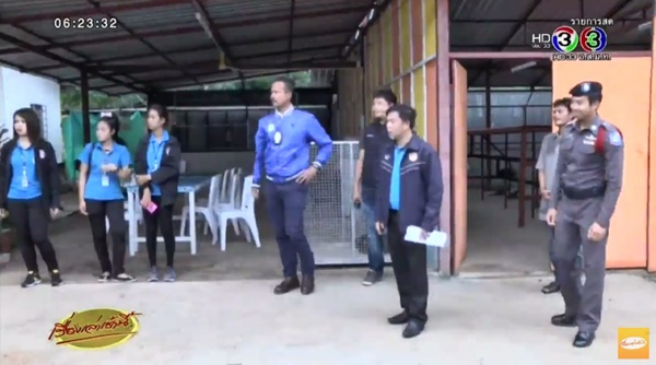 เจ้าหน้าที่ลุยตรวจสถานที่จัดแสดงโชว์งู เจ้าหน้าที่ลุยตรวจสถานที่จัดแสดงโชว์งู