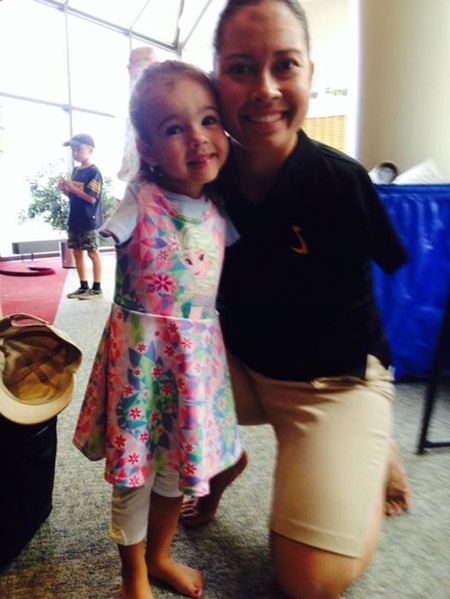 เจสสิกา ค็อกซ์ และ หนูน้อยรูธ เอเวอลิน อาร์อี แพรงค์ เจสสิกา ค็อกซ์ และ หนูน้อยรูธ เอเวอลิน อาร์อี แพรงค์