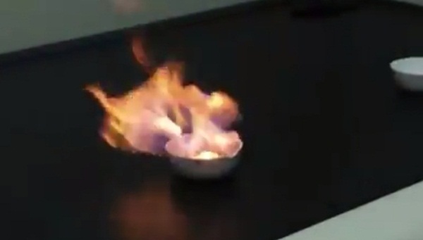 อาจารย์ ม.เกษตร เผยคลิปการติดไฟด้วยตนเอง อาจารย์ ม.เกษตร เผยคลิปการติดไฟด้วยตนเอง