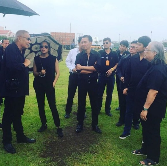 คลิปเบื้องหลังร้องเพลงสรรเสริญฯ จากหญิงแมงมุม คลิปเบื้องหลังร้องเพลงสรรเสริญฯ จากหญิงแมงมุม