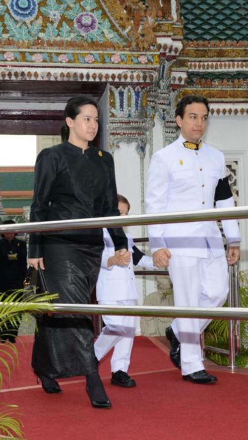 คุณพลอยไพลิน เจนเซน คุณพลอยไพลิน เจนเซน