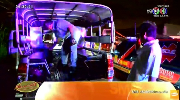 รถรับ-ส่งพนักงานถูกชนท้าย รถรับ-ส่งพนักงานถูกชนท้าย