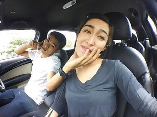 ตัง สารัช กับ จ๋า แฟนสาว ตัง สารัช กับ จ๋า แฟนสาว