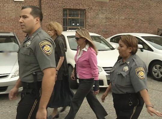 ป้าฟ้องหลานชายวัย 12 ป้าฟ้องหลานชายวัย 12