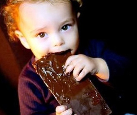 เด็กกัดหัวงูพิษจนตายคาปาก เด็กกัดหัวงูพิษจนตายคาปาก