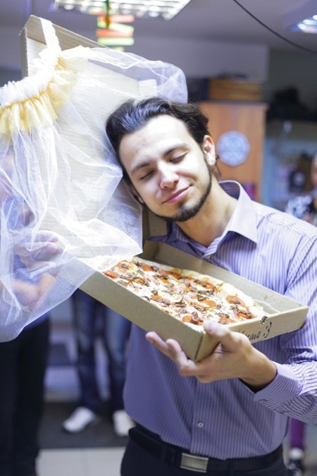 แต่งงานกับพิซซ่า แต่งงานกับพิซซ่า