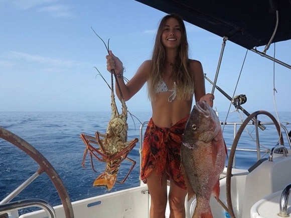 คู่รักล่องเรือรอบโลก คู่รักล่องเรือรอบโลก