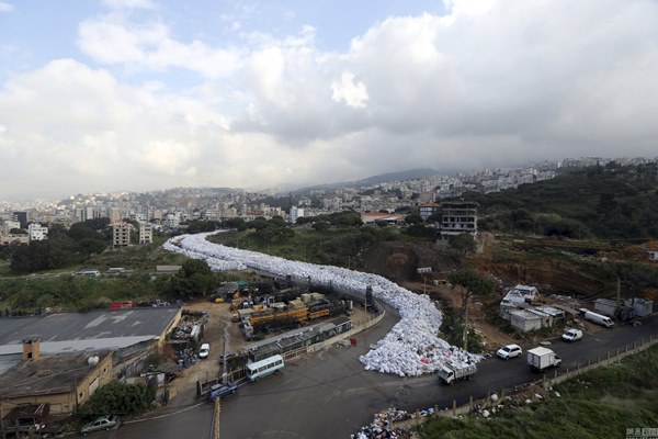 ขยะล้นเมืองของจริง ขยะล้นเมืองของจริง