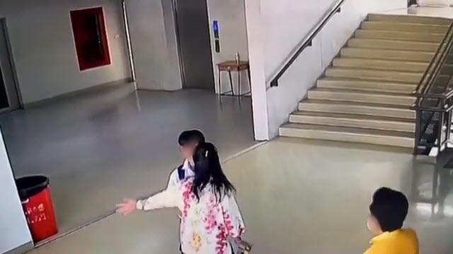 ครูตบนักเรียน ครูตบนักเรียน