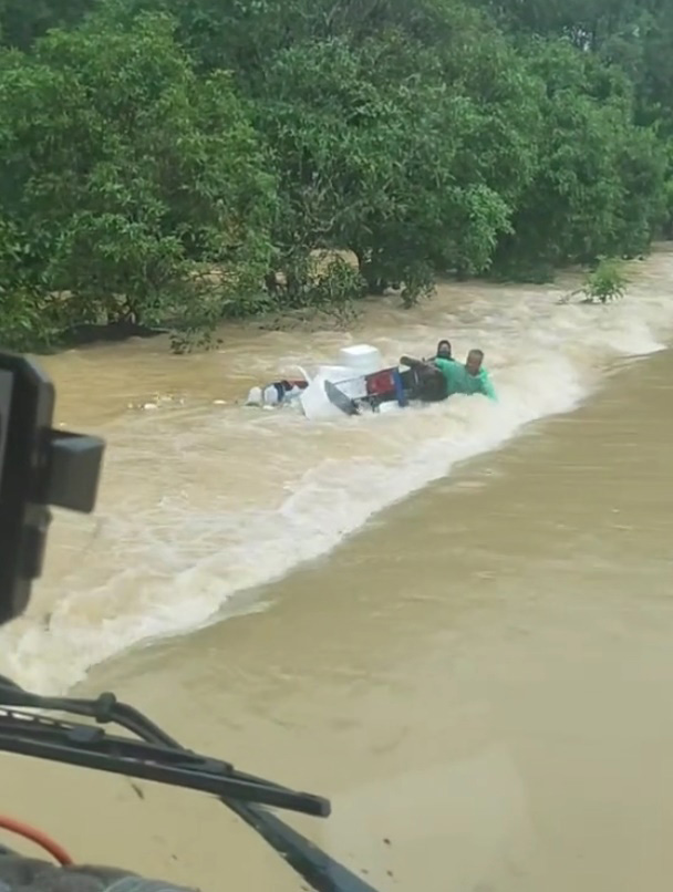 น้ำท่วมภาคใต้ น้ำท่วมภาคใต้