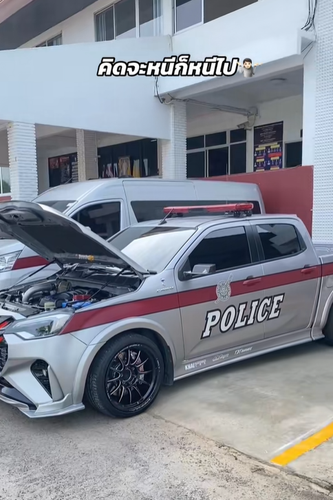 สภ.คลองหอยโข่ง อวดกระบะตัวแรง สภ.คลองหอยโข่ง อวดกระบะตัวแรง