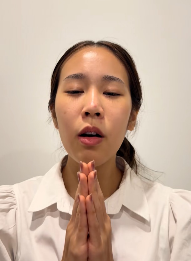 หมอมุกกินเค้ก โพสต์คลิปขอโทษเหตุการณ์ที่เกิดขึ้น หมอมุกกินเค้ก โพสต์คลิปขอโทษเหตุการณ์ที่เกิดขึ้น