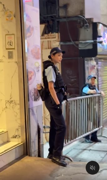 ตำรวจสาวหุ่นนางฟ้าราวนางแบบ ตำรวจสาวหุ่นนางฟ้าราวนางแบบ