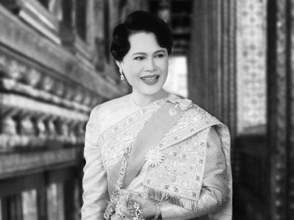 ตัวอย่างเขียนถ้อยคำแสดงความอาลัย สมเด็จพระบรมราชชนนีพันปีหลวง ตัวอย่างเขียนถ้อยคำแสดงความอาลัย สมเด็จพระบรมราชชนนีพันปีหลวง