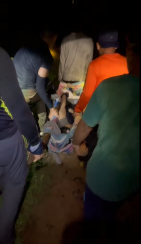 ทริปเดินป่าชมวิว กลายเป็นภารกิจช่วยชีวิตคนถูกฟ้าผ่า ทริปเดินป่าชมวิว กลายเป็นภารกิจช่วยชีวิตคนถูกฟ้าผ่า