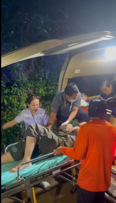 ทริปเดินป่าชมวิว กลายเป็นภารกิจช่วยชีวิตคนถูกฟ้าผ่า ทริปเดินป่าชมวิว กลายเป็นภารกิจช่วยชีวิตคนถูกฟ้าผ่า