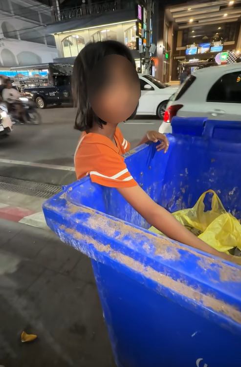 น้องฟ้าใส ไม่ได้อยากอยู่กับ สไปรท์ SPD น้องฟ้าใส ไม่ได้อยากอยู่กับ สไปรท์ SPD