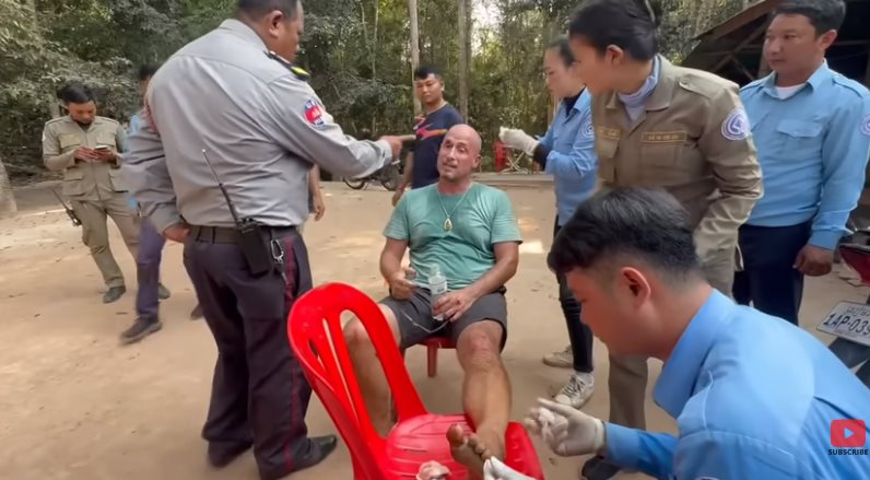 นักท่องเที่ยวต่างชาติ ถูกทำร้ายในนครวัด นักท่องเที่ยวต่างชาติ ถูกทำร้ายในนครวัด