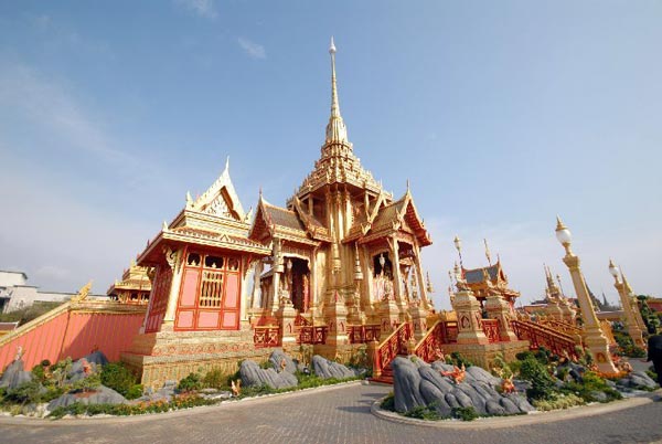 พระราชพิธีพระราชทานเพลิง เจ้าฟ้าเพชรรัตน์