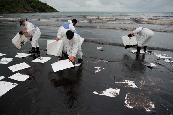 ปตท. แถลงขอโทษ เหตุน้ำมันรั่ว ระยอง กระทบเกาะเสม็ด ปตท. แถลงขอโทษ เหตุน้ำมันรั่ว ระยอง กระทบเกาะเสม็ด