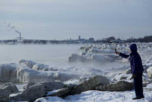 สหรัฐฯ ถูกแช่แข็งทั้งแผ่นดิน เตรียมรับมืออากาศเย็นลงอีก สหรัฐฯ ถูกแช่แข็งทั้งแผ่นดิน เตรียมรับมืออากาศเย็นลงอีก