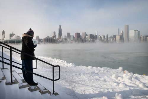 สหรัฐฯ ถูกแช่แข็งทั้งแผ่นดิน เตรียมรับมืออากาศเย็นลงอีก สหรัฐฯ ถูกแช่แข็งทั้งแผ่นดิน เตรียมรับมืออากาศเย็นลงอีก