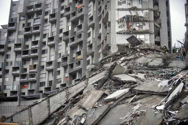 ตึกถล่ม ตึกถล่ม