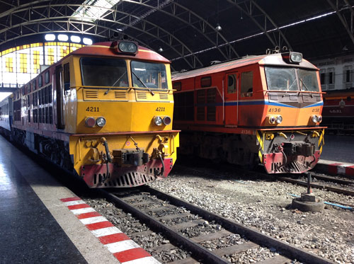 รถไฟ รถไฟ