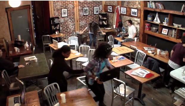 คลิปแกล้งคนในร้านกาแฟที่นิวยอร์ก คลิปแกล้งคนในร้านกาแฟที่นิวยอร์ก