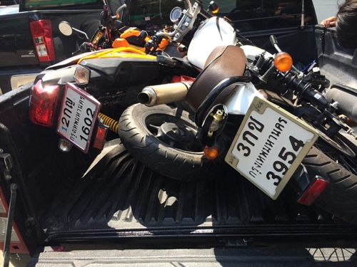 ญาติคาใจ อุบัติเหตุรถชนกันที่ลาดพร้าว วอนโซเชียลแจ้งเบาะแสรถขยะ ญาติคาใจ อุบัติเหตุรถชนกันที่ลาดพร้าว วอนโซเชียลแจ้งเบาะแสรถขยะ