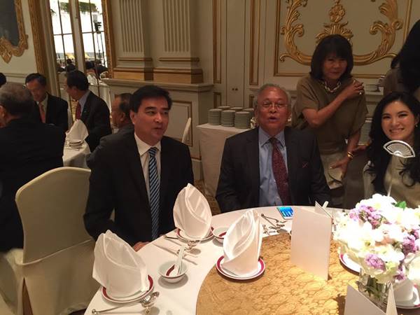 อภิสิทธิ์ สุเทพ อภิสิทธิ์ สุเทพ