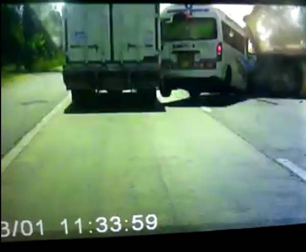 รถชน รถชน