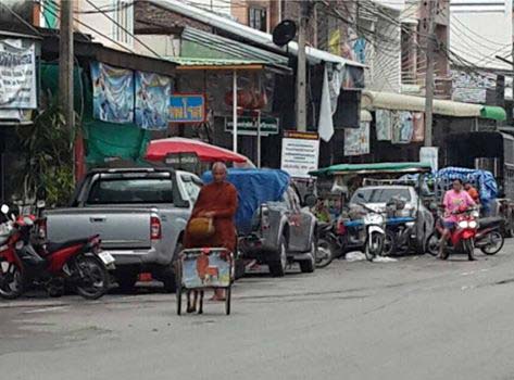พระหนูที ให้หมาลากรถ พระหนูที ให้หมาลากรถ