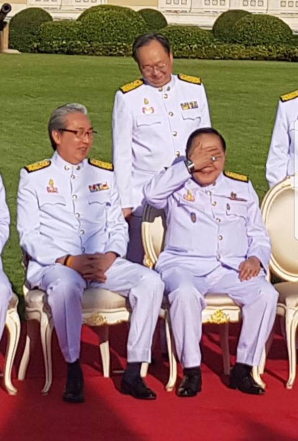 พล.อ. ประวิตร แหวนเพชร นาฬิกา พล.อ. ประวิตร แหวนเพชร นาฬิกา