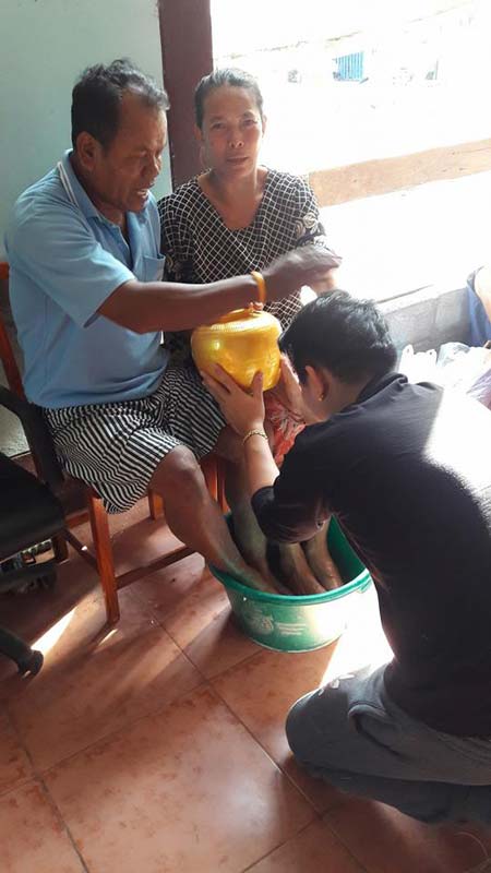 ทุบกระปุกออมสิน ทุบกระปุกออมสิน