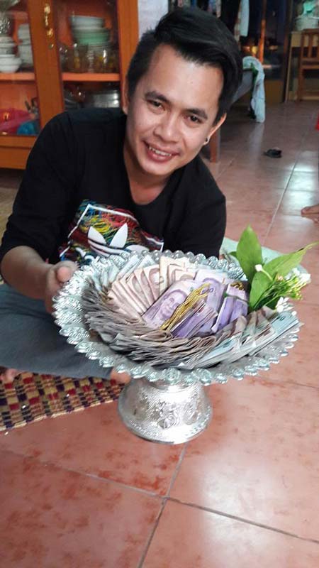 ทุบกระปุกออมสิน ทุบกระปุกออมสิน