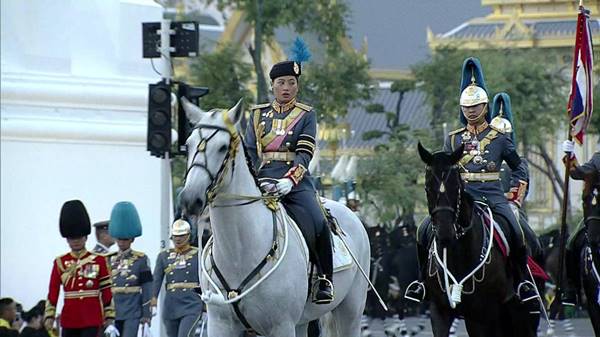 อัญเชิญพระบรมราชสรีรางคาร ในหลวง ร.9 อัญเชิญพระบรมราชสรีรางคาร ในหลวง ร.9